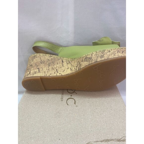 B.OC Women's Green Apple Size 9 Floral accent Wedge Sandal with Box - Picture 6 of 12